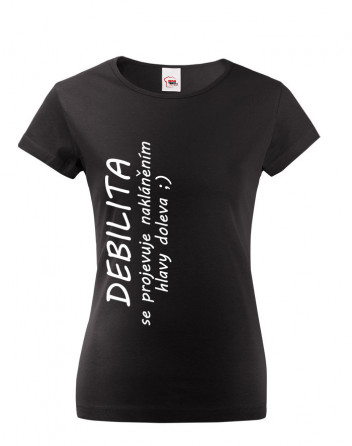 Debilita se projevuje nakláněním hlavy doleva