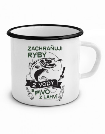 Plecháček Zachraňuji ryby z vody